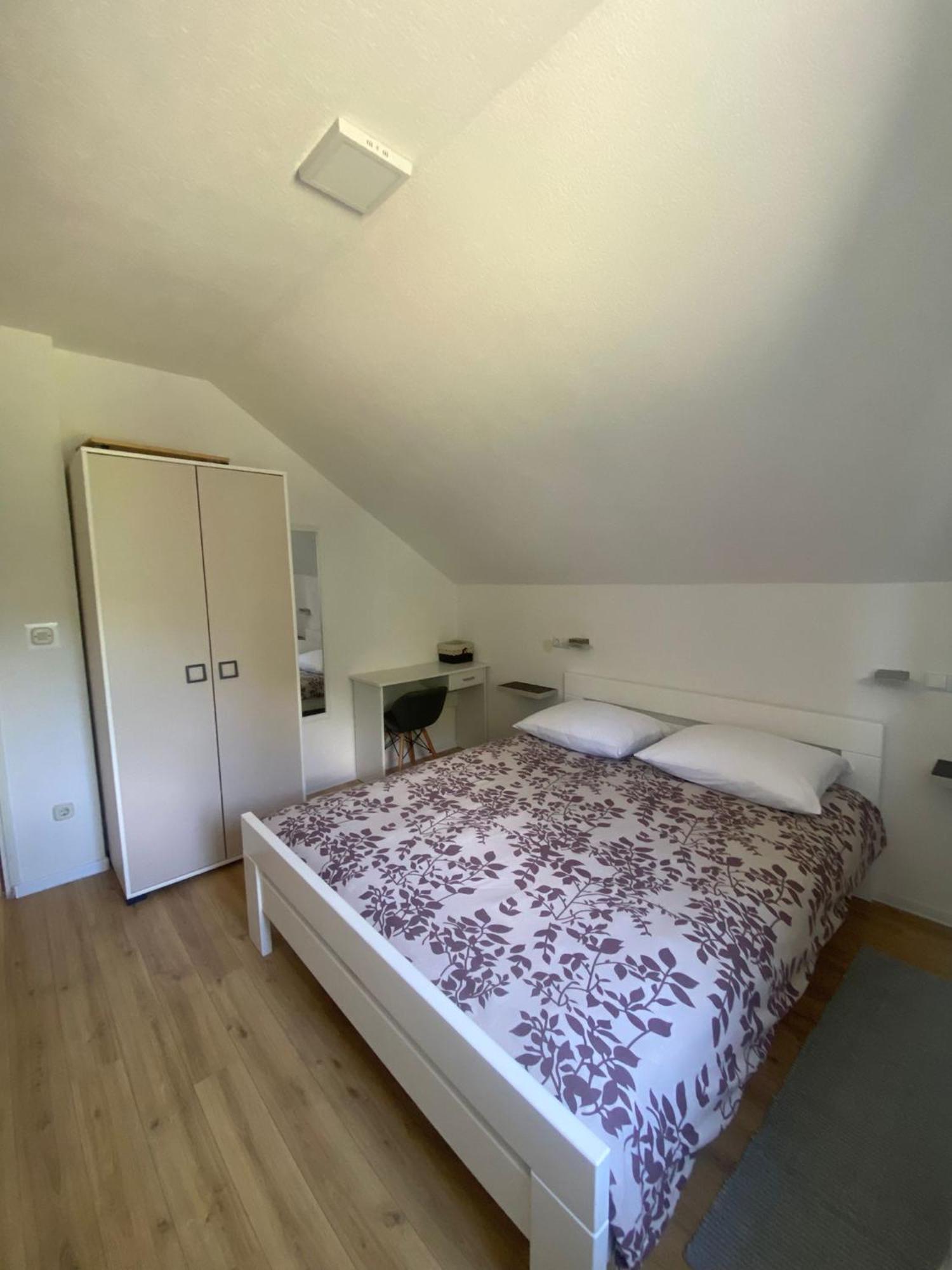 Guesthouse Abrlic Selište Drežničko Kültér fotó