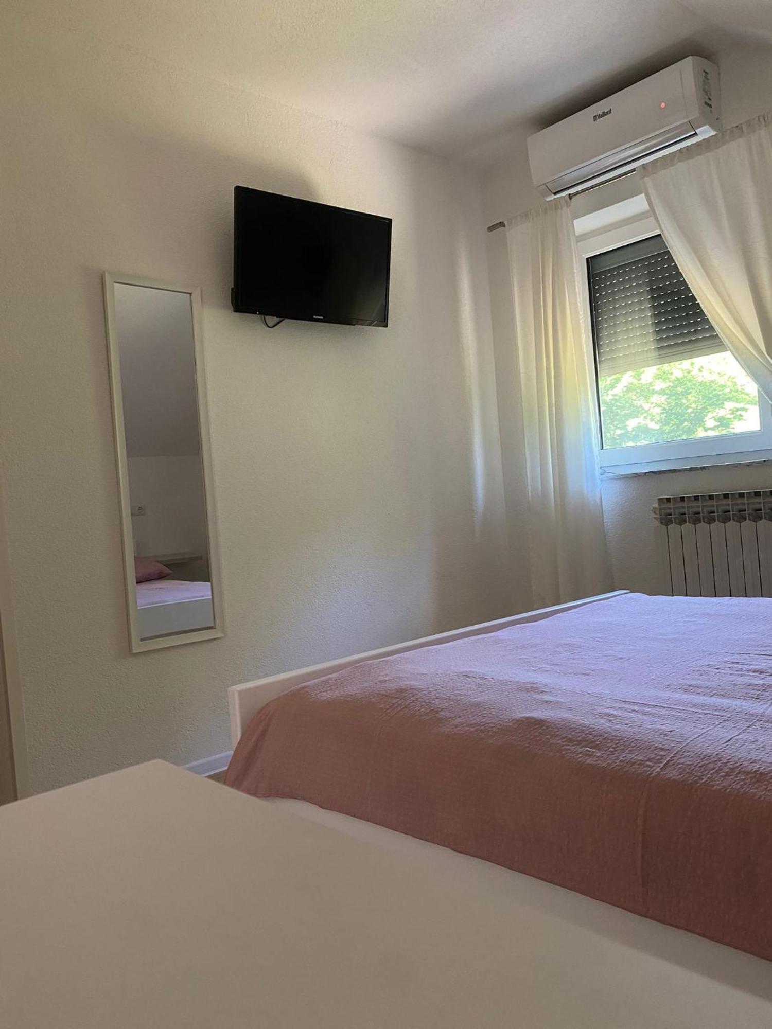 Guesthouse Abrlic Selište Drežničko Kültér fotó